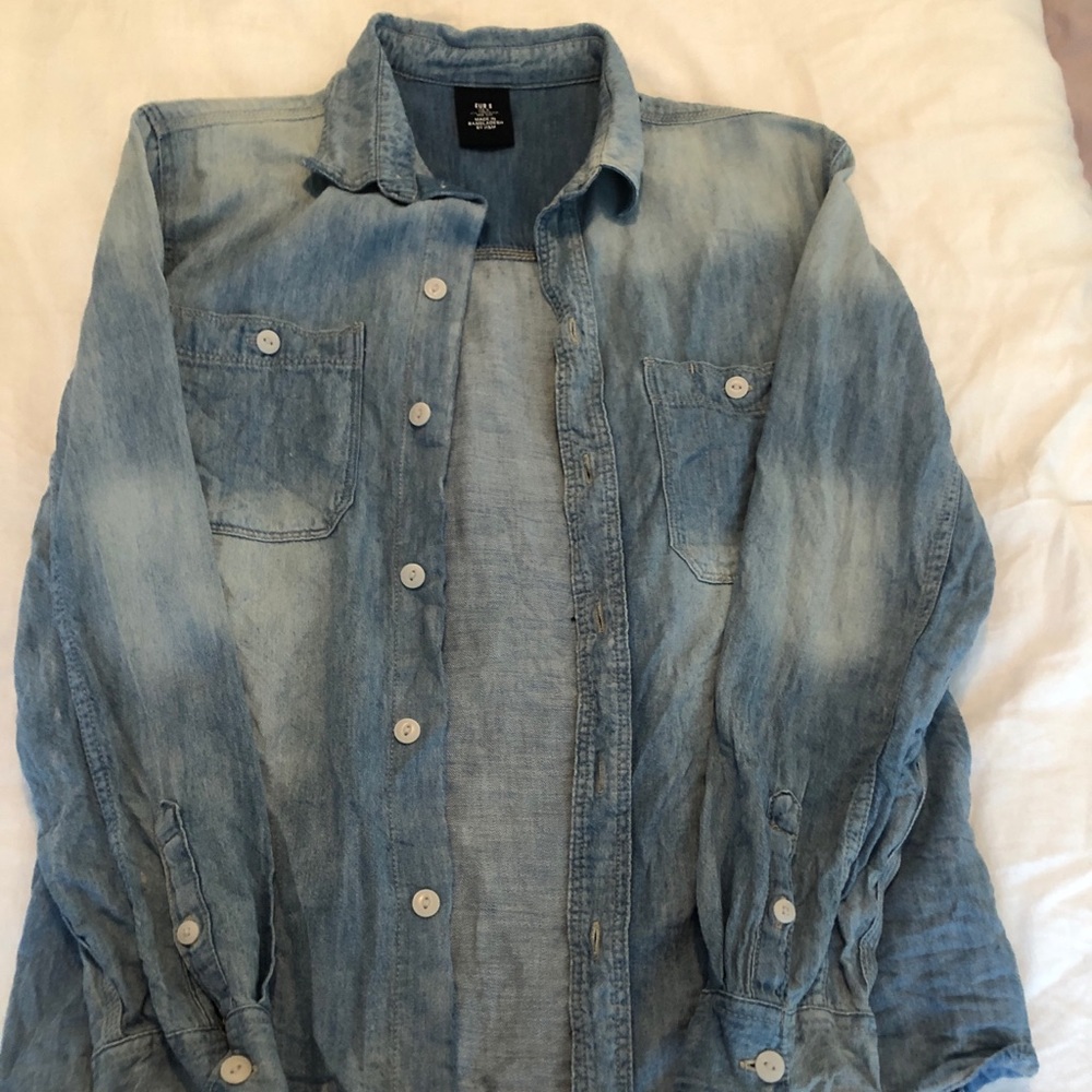 H&M men’s small denim button up